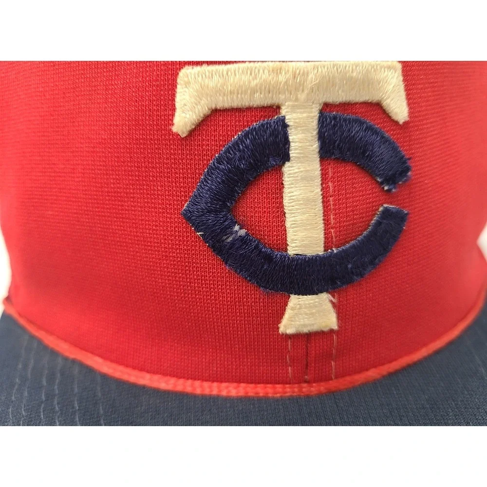 Vintage‎ Minnesota Twins Twins Enterprise Mesh Trucker Snapback Hat Cap MLB Red